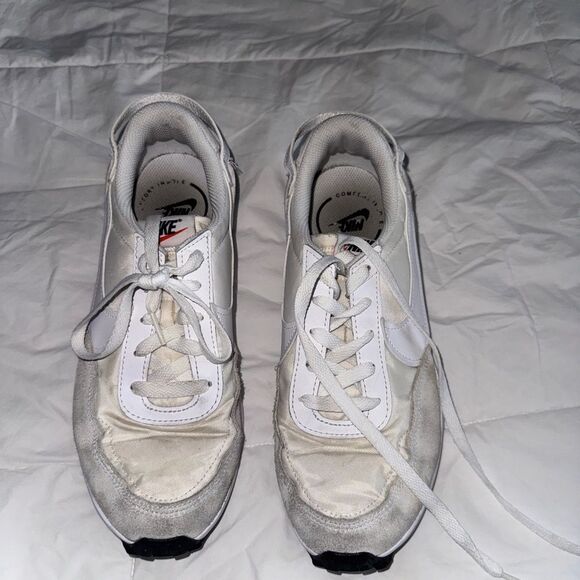 Offer a Price Nike Daybreak White/Beige Suede & Mesh Sneakers Women’s 8.5 - Picture 1 of 16